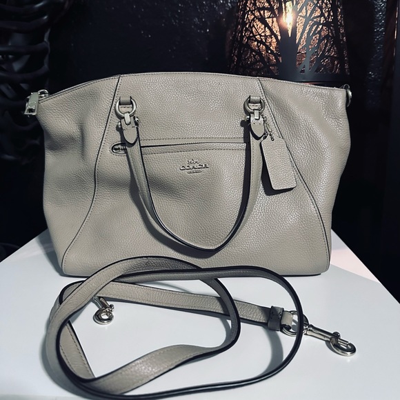 Coach Handbags - Tan coach crossbody purse